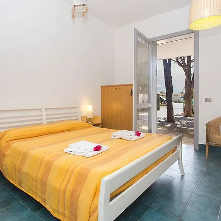 Canneto Vila *